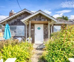 Beaches Inn | Buccaneer Bay Bungalow Cannon Beach United States