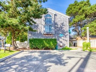 Hotel pic Beaches Inn | Orca Bay Townhouse