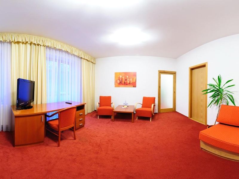 Hotel Photo 6