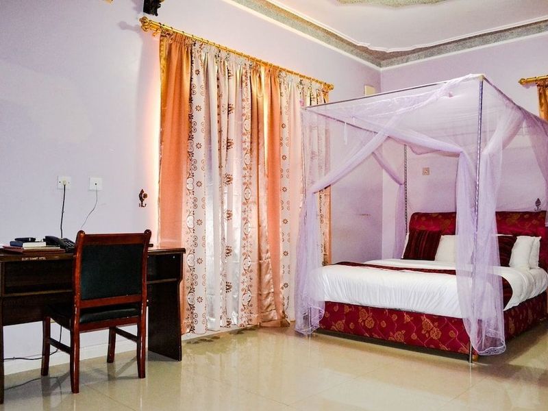 Hotel Photo 6