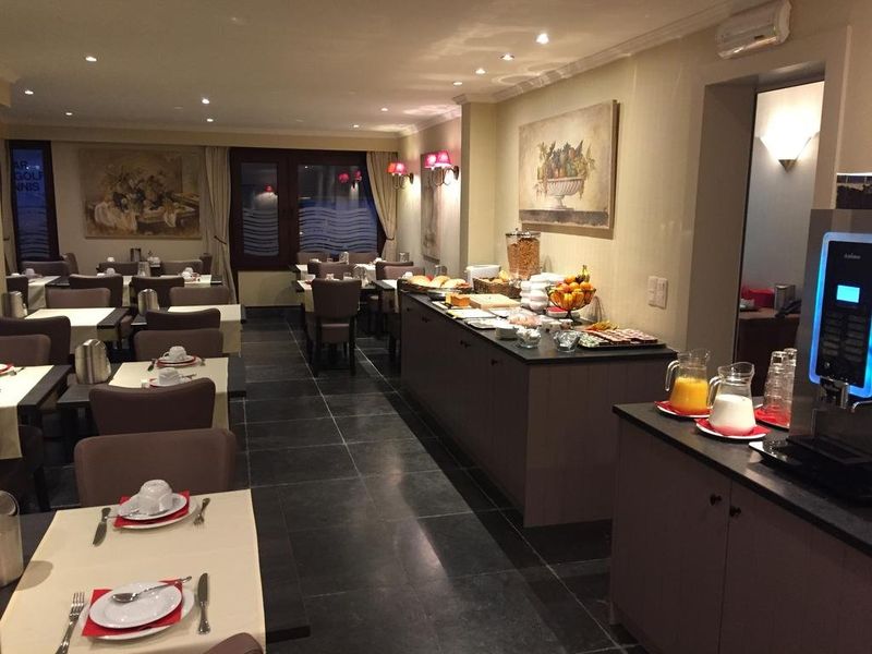 Hotel Photo 9