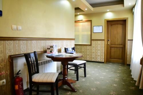 Hotel Photo 6