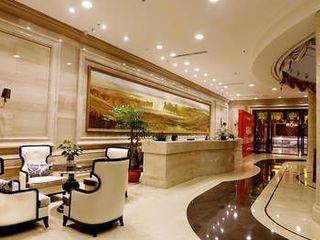 Фото отеля Jiangshan Dijing Huatian Business Hotel