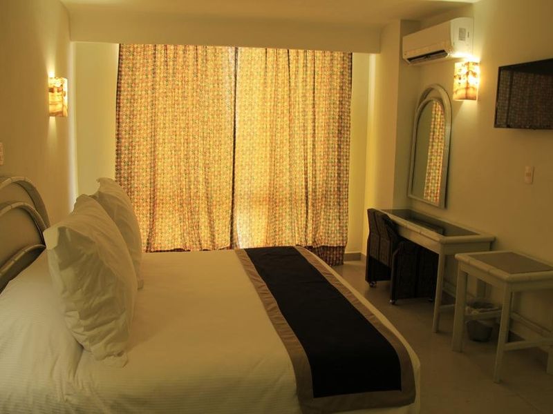 Hotel Photo 9