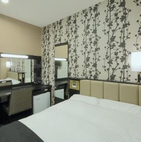 NearBy Hotel