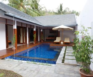 Villa Tiga Mangsit Indonesia