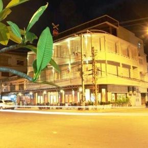 NearBy Hotel