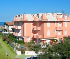 Inviting Apartment in Lido Degli Estensi with Garden Porto Garibaldi Italy