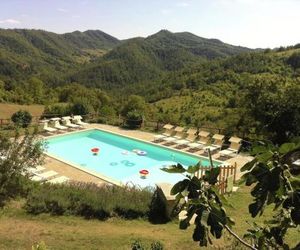 Farmhouse with pool in the hills, beautiful views, in the truffle area Apecchio Italy
