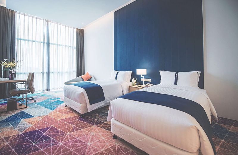 Holiday Inn Express Shanghai Songjiang Fangta, an IHG Hotel