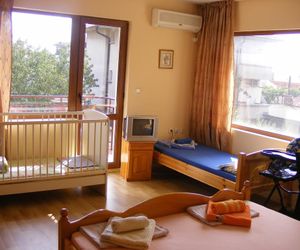 Guest Rooms in House Zora Sarafovo Bulgaria