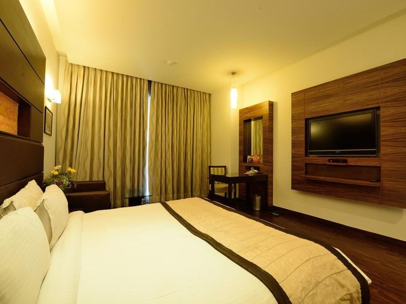 Hotel Photo 1