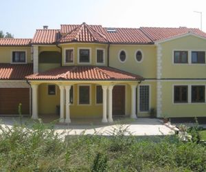 Guest House Mia Medulin Croatia