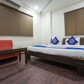 NearBy Hotel
