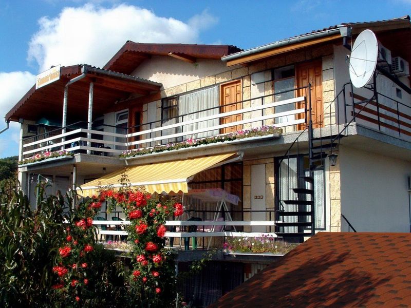 Hotel Photo 1