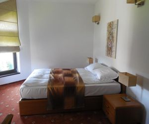 Villa AnnaLia - Rooms to Rent Bacau Romania
