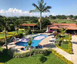 Finca Hotel Cerritos Plaza Fonda Central Colombia