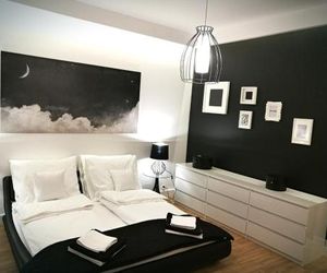 Black&White Apartment- Wierzbowa 5 POZNAN Poland