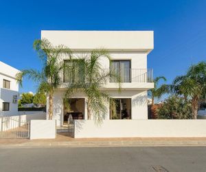 GOLF 10 Ayia Napa Cyprus