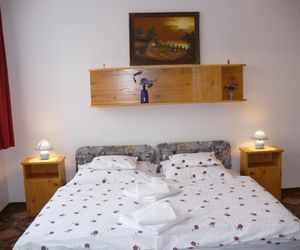 Gitta Apartman Buk Hungary
