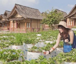 Sawung Gawir Restaurant and Bungalow Ciwidey Lembang Indonesia