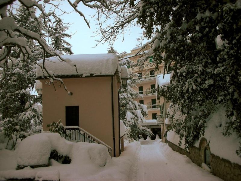 Hotel Photo 9