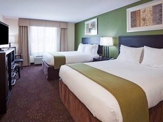 Фото отеля Holiday Inn Express Hotel and Suites Fort Dodge
