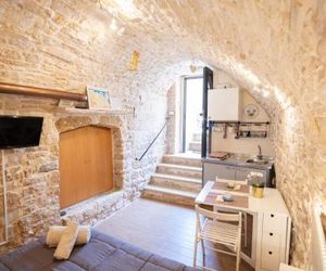 Piccola Pietra Bianca Giovinazzo Italy