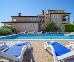Family friendly apartments with a swimming pool Basanija (Umag) - 3402 Savudrija Croatia