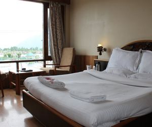 Hotel Imperial Lake View Srinagar India