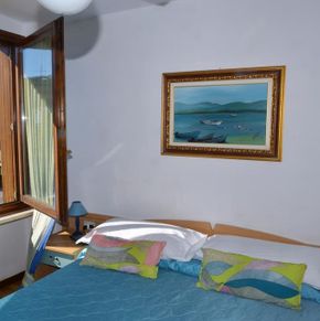NearBy Hotel