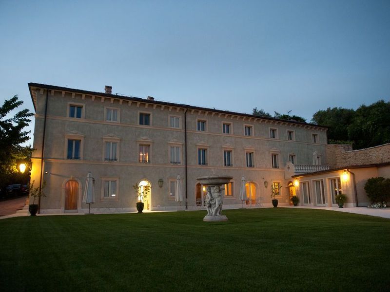 Hotel Photo 23