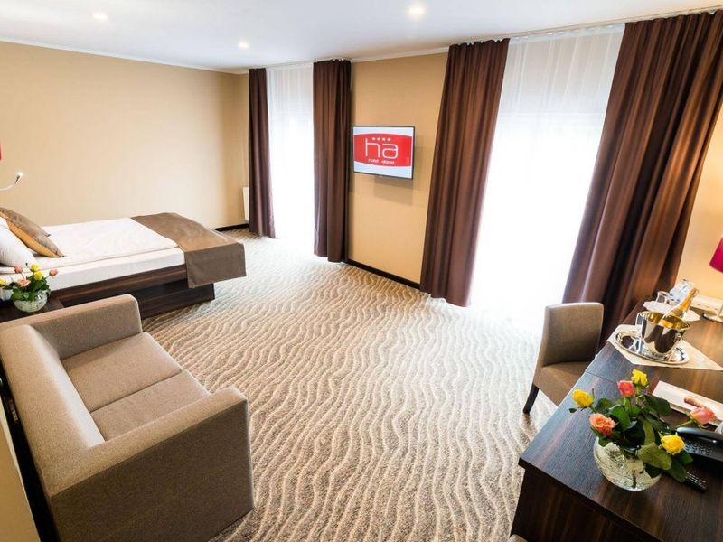 Hotel Photo 1