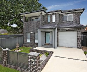 Serviced Houses - Villa Fowler Parramatta Australia