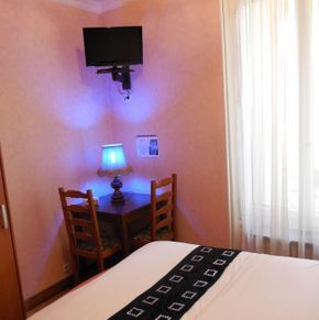 NearBy Hotel