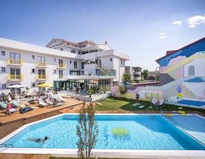 Nayino Resort Hotel Navodari Romania