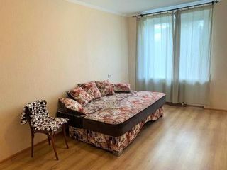 Двухкомнатная на Стойкости
