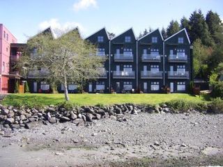Hotel pic Island Village Properties at Fred Tibbs