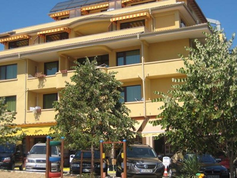 Hotel Photo 1