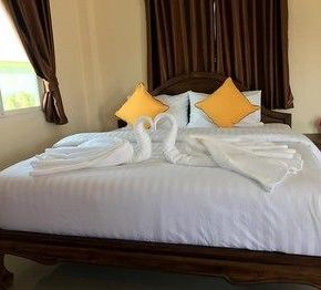 NearBy Hotel