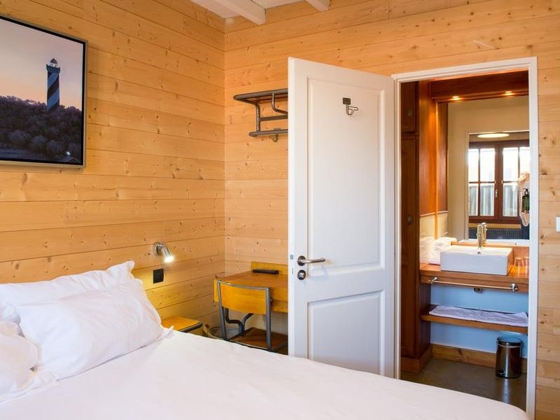 Hotel Photo 6