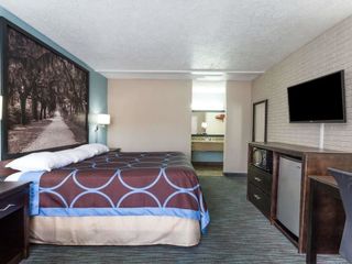 Hotel pic Red Roof Inn Savannah - Richmond Hill / I-95