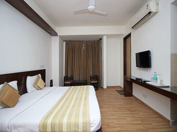 FabHotel Merriment City