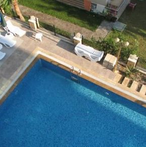 NearBy Hotel