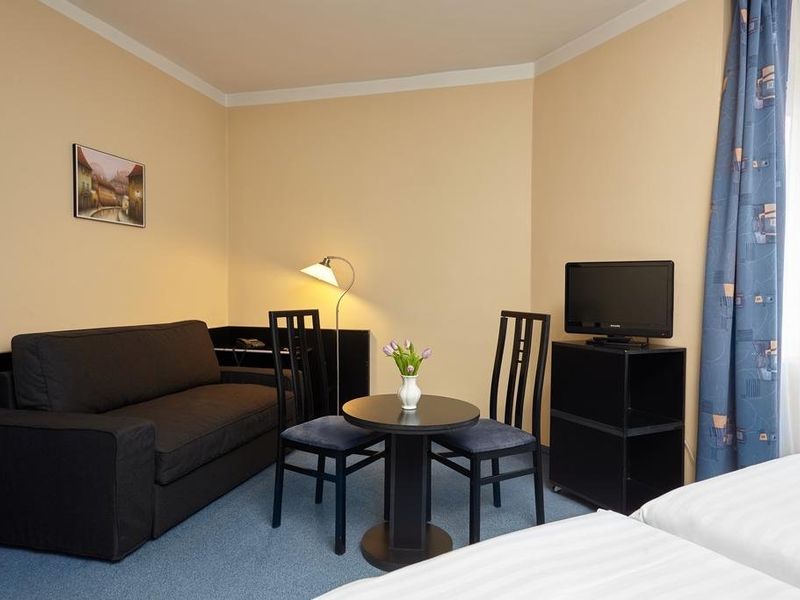Hotel Photo 6