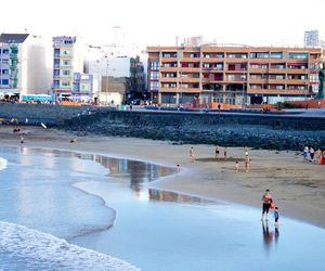 Junto a la Playa y el Auditorio Gran Canaria Island Spain