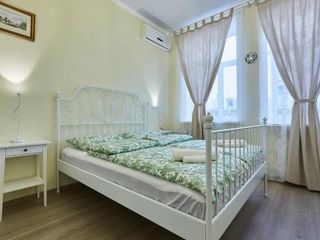 Апартаменты напротив Галереи 2 (Площадь Восстания)