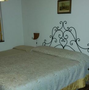 NearBy Hotel