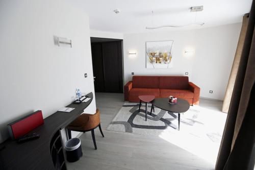 Hotel Photo 6