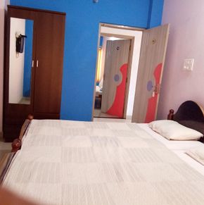 NearBy Hotel